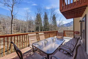 Deck featuring outdoor dining space