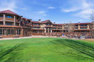 View of home's community