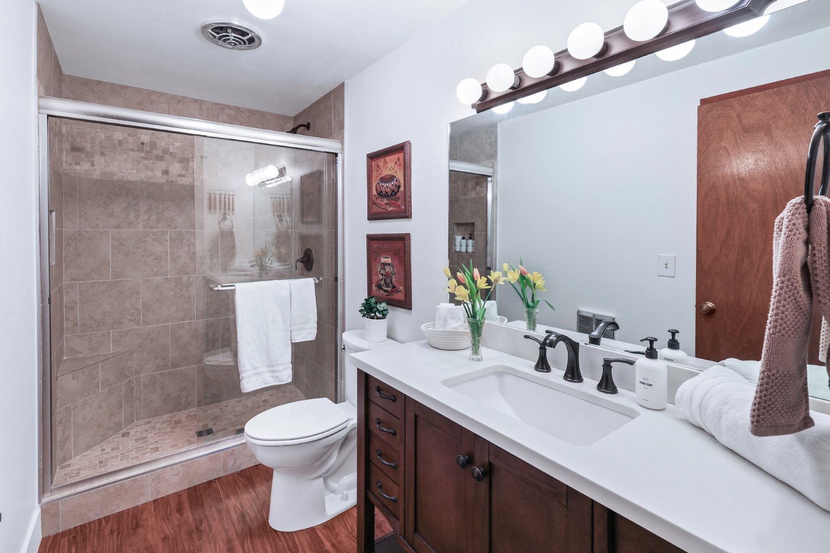 Main floor guest bath