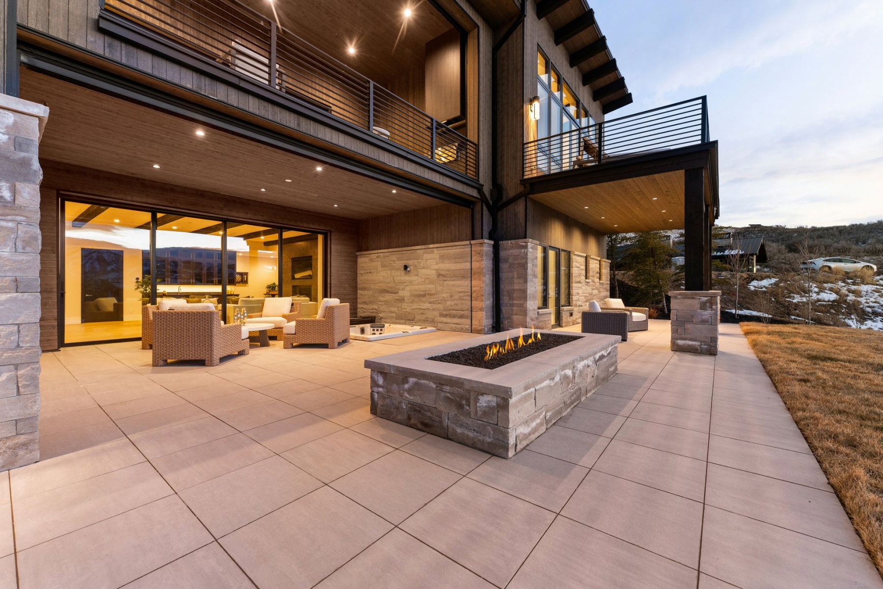 Patio / terrace featuring an outdoor living space with a fire pit and a patio