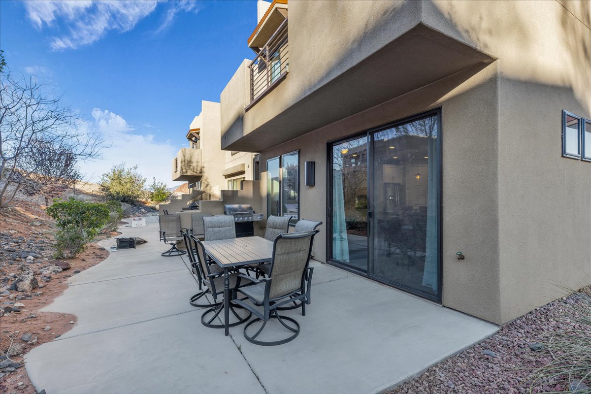 View of patio / terrace with an outdoor kitchen / dining area
