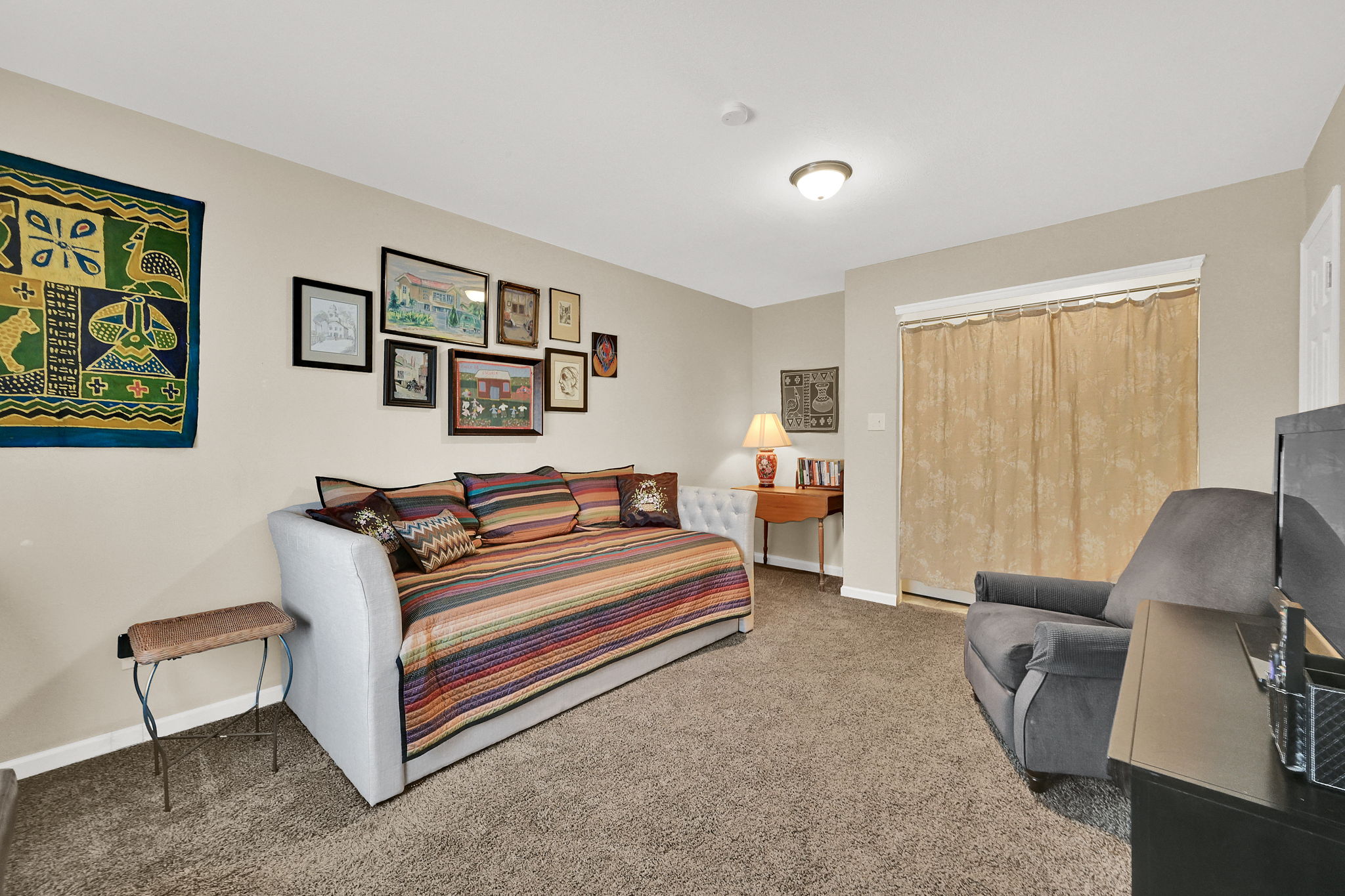 Third bedroom or office with main-floor laundry