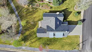 Aerial view of property and surrounding area