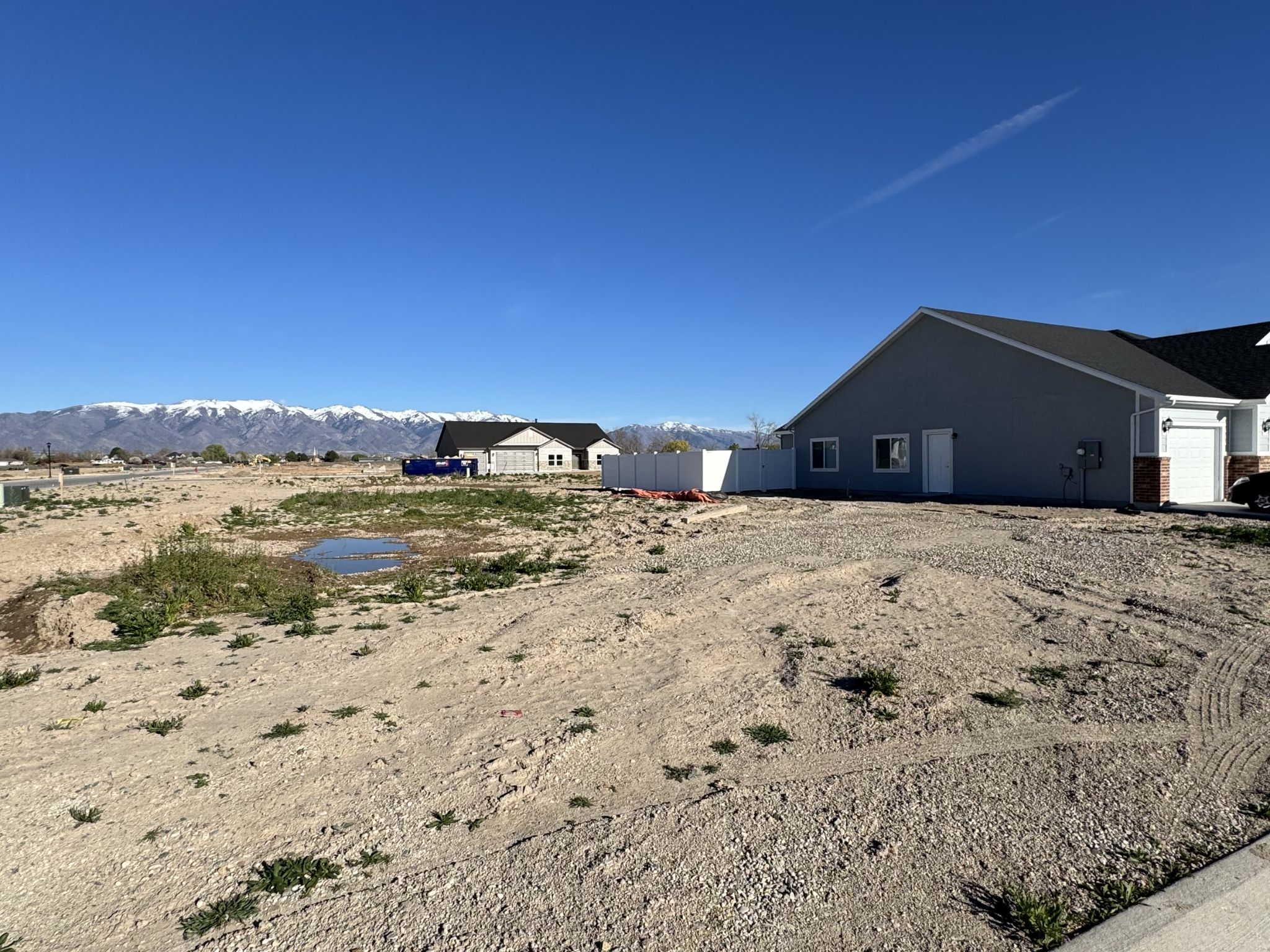 Left Lot view with a mountain view