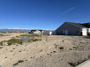 Left Lot view with a mountain view