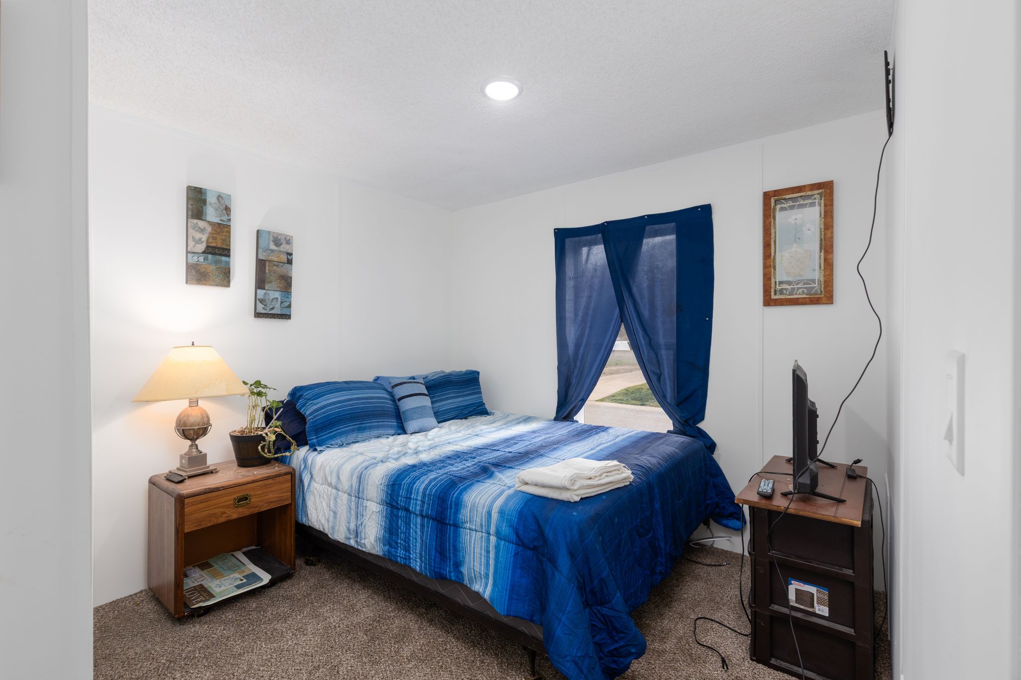 Bedroom with carpet flooring