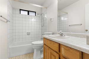 Full Bathroom with Tub Shower