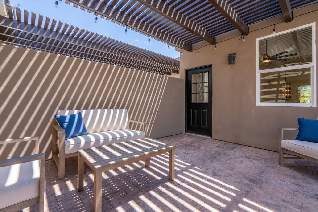 View of patio / terrace featuring a pergola
