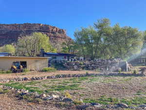 View of yard featuring a mountain view