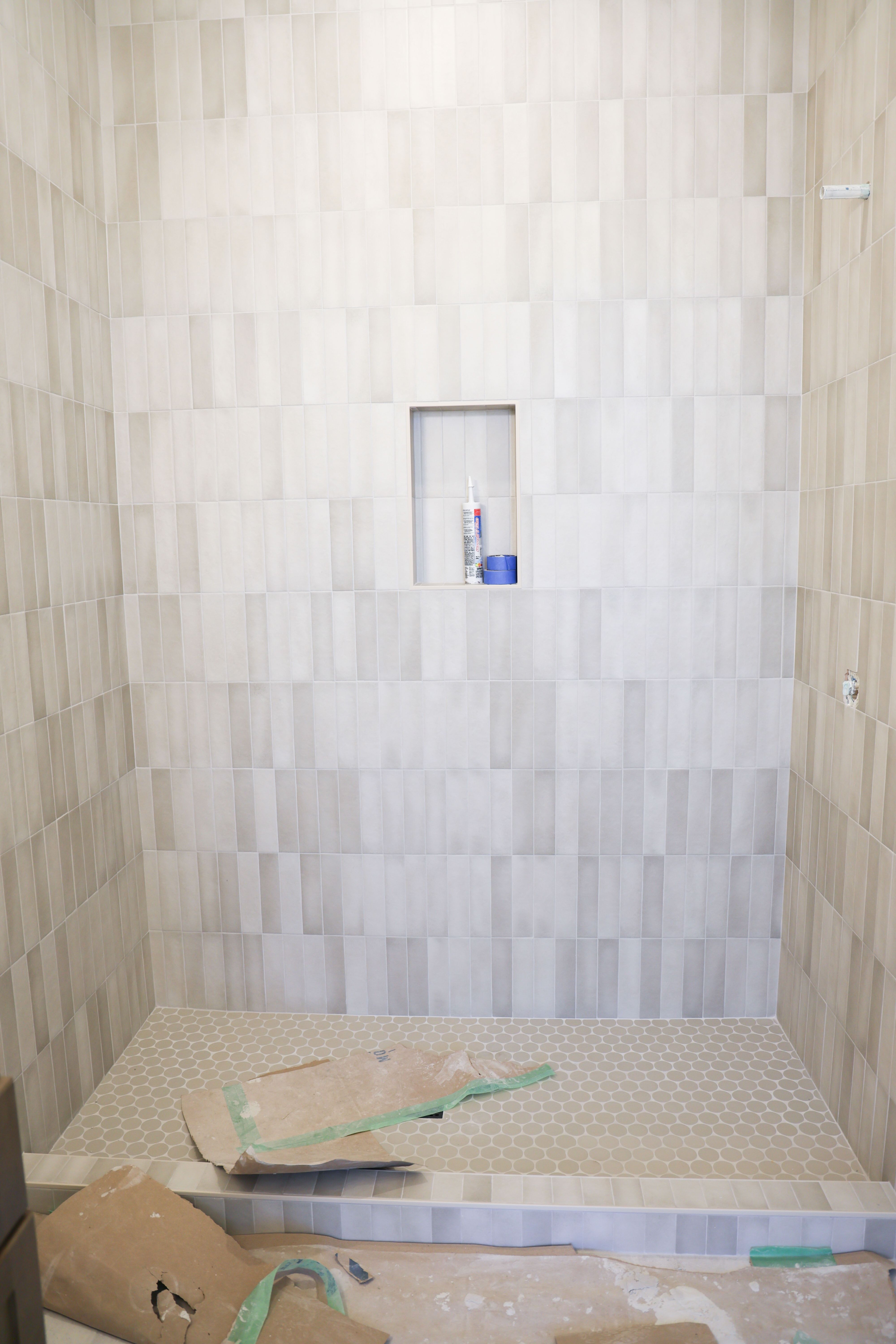 Full bath with tiled shower