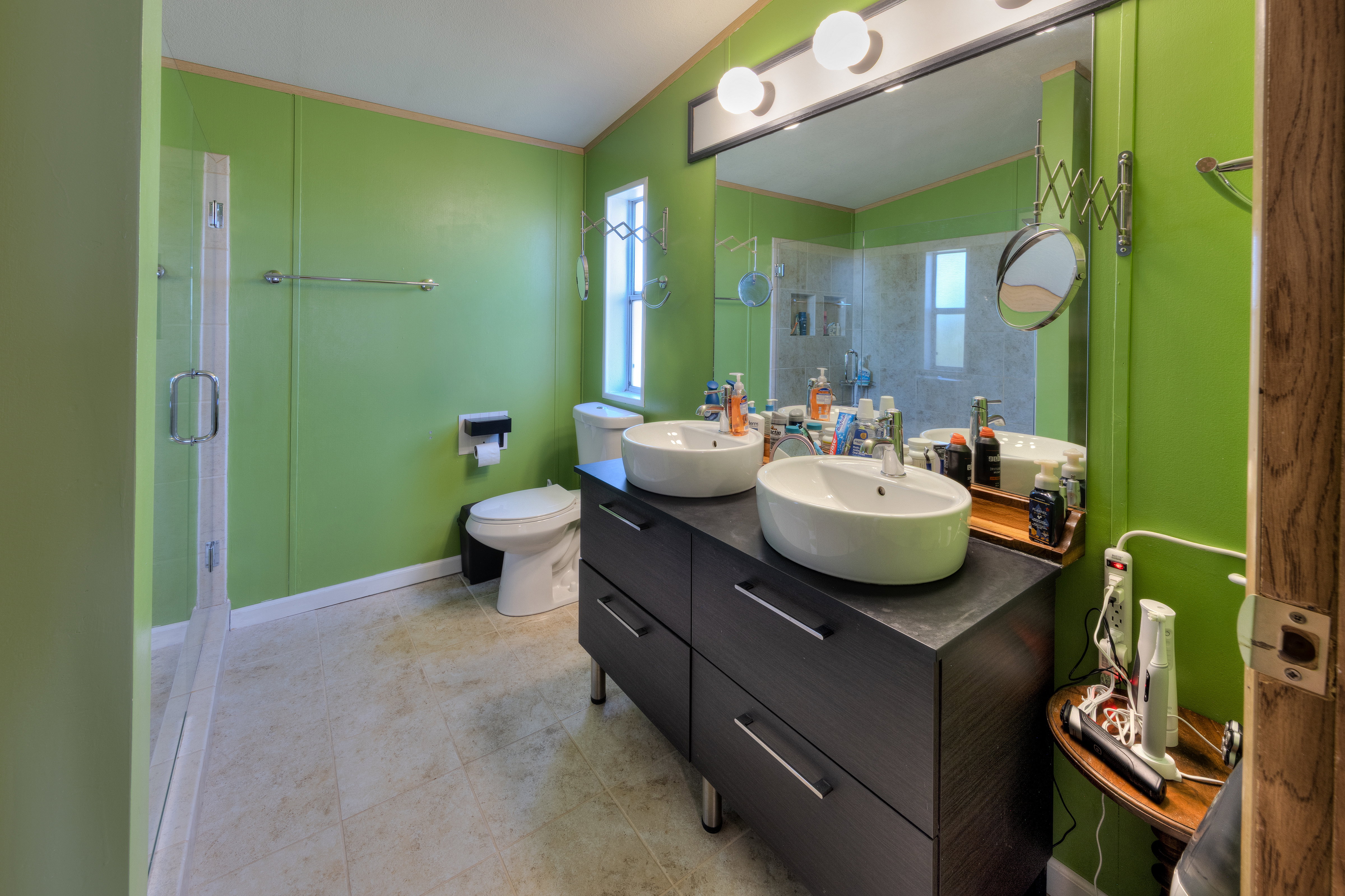 Primary bath with double sinks.