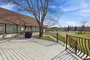 Large Deck for Gathering with Friends & Family