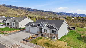 Bird's eye view of a mountainous background