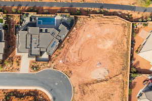 Bird's eye view of a pool area