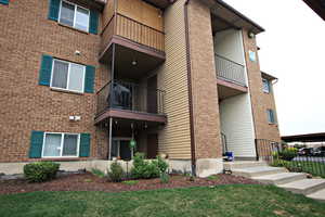 View of apartment building / complex