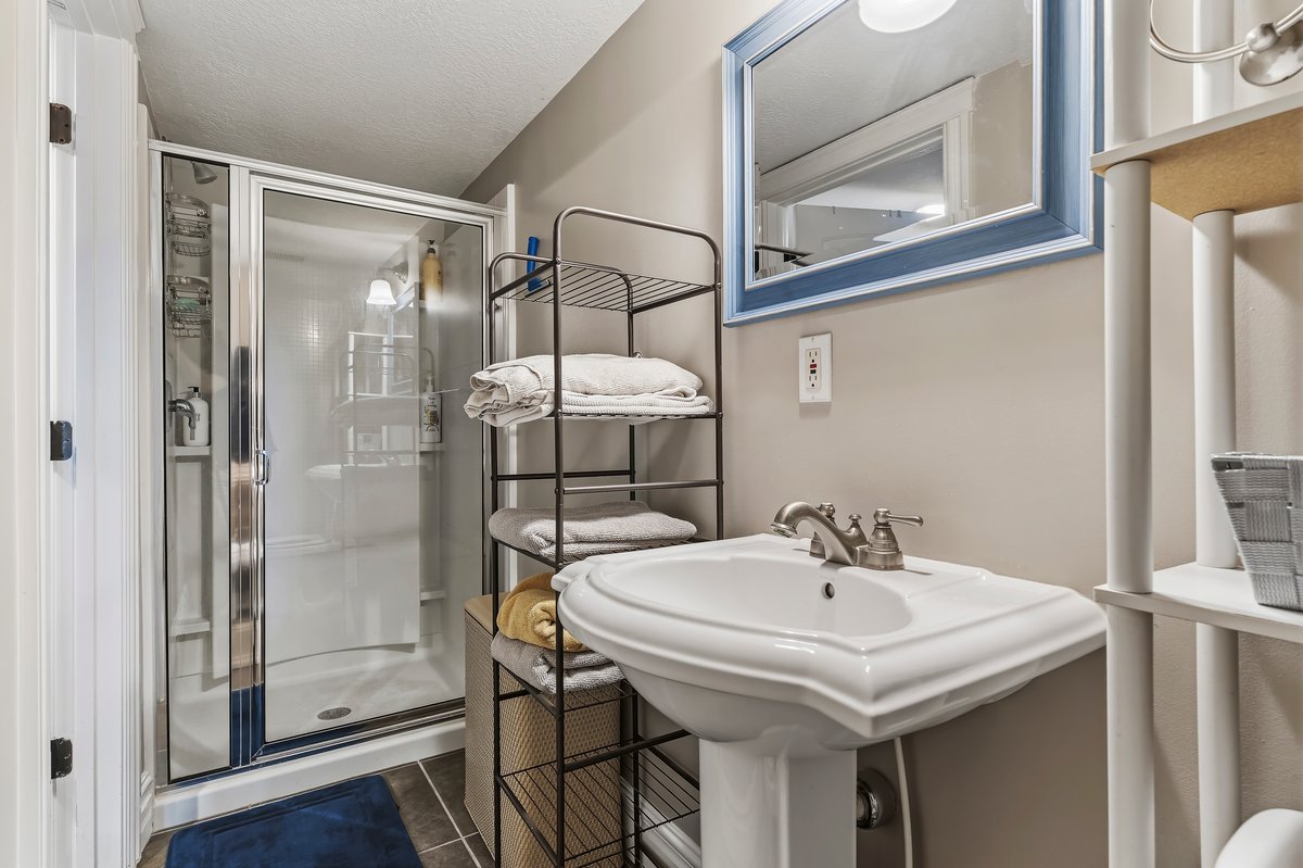 Bathroom for Loft/Bedroom/ADU