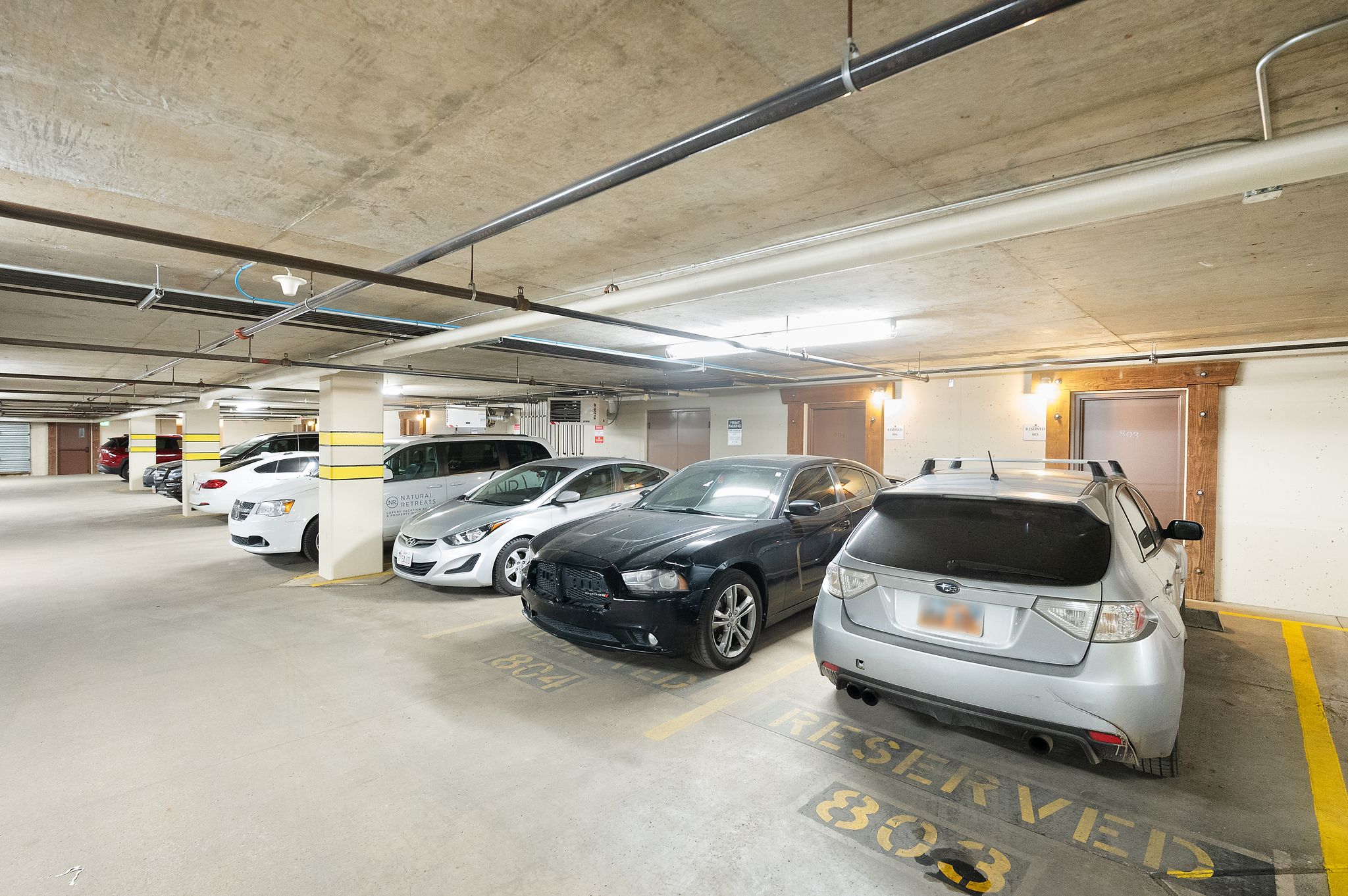 Garage with a parking garage