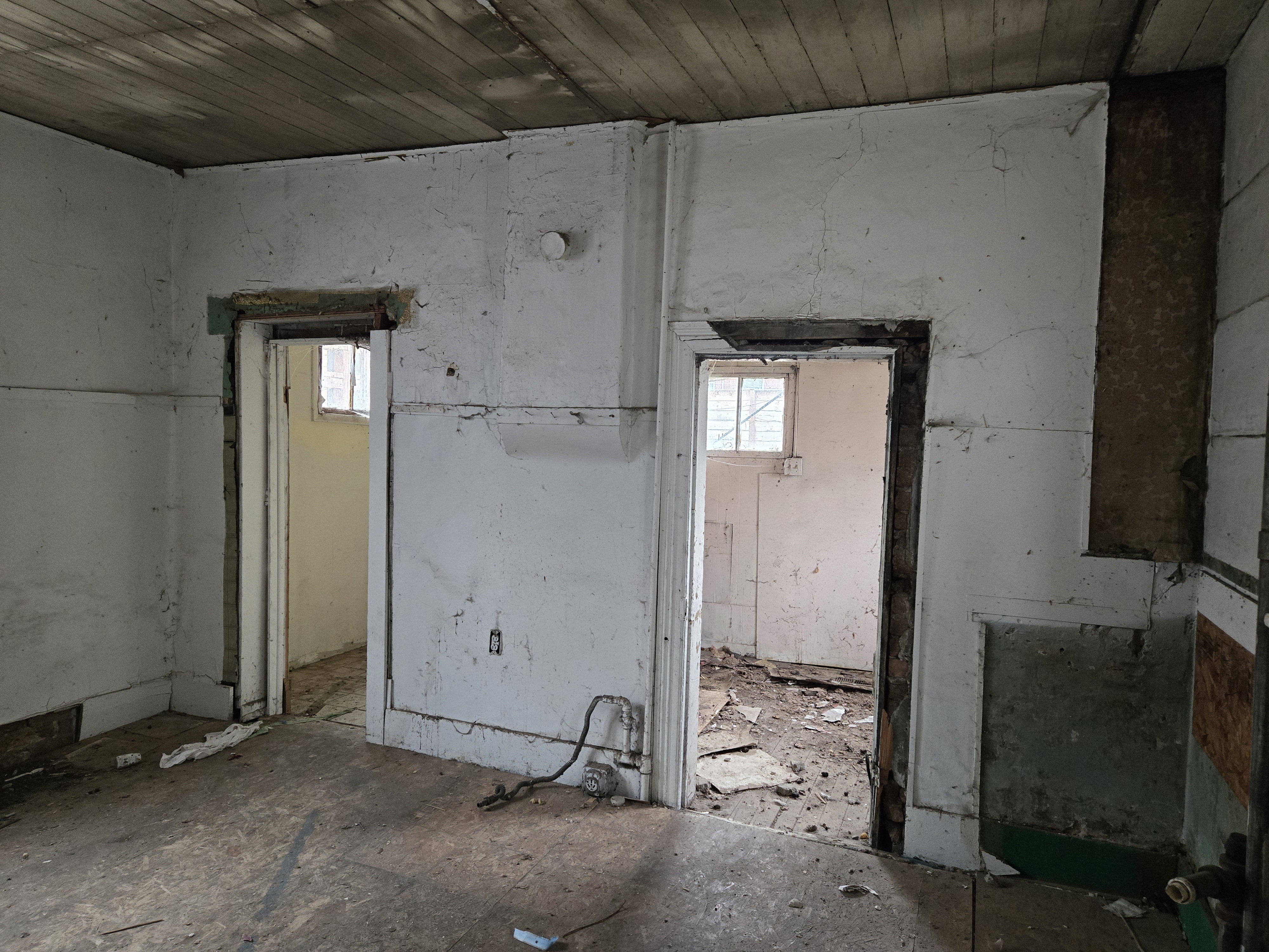 Miscellaneous room featuring plenty of natural light