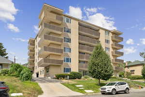View of apartment building / complex