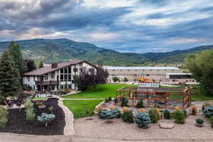 View of property's community with a mountain view
