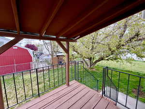 Views from large back deck