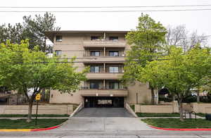 View of apartment building / complex