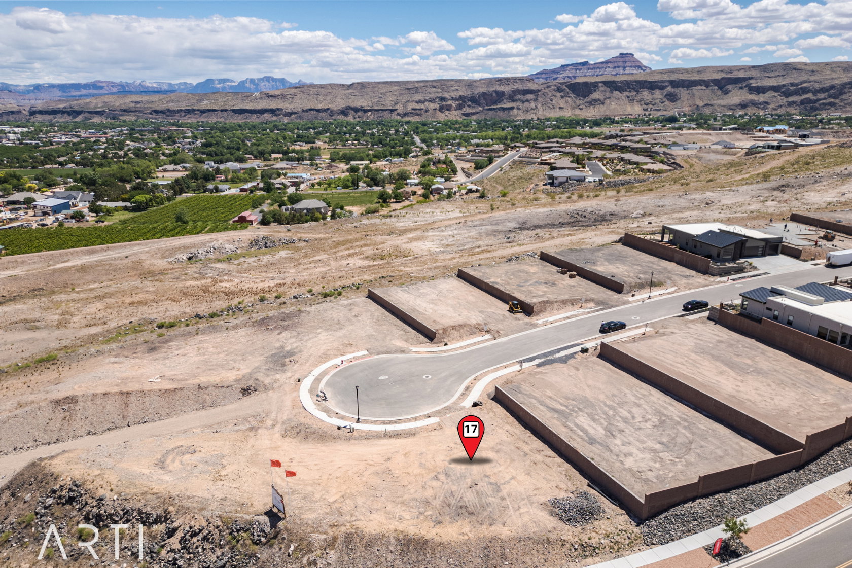 Aerial view of property's location with mountains