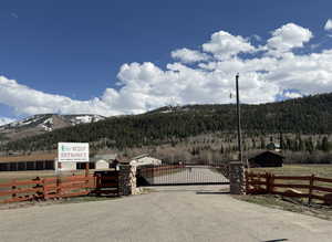 Pine Mountain West gate entrance
