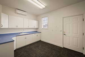Laundry/Office/ Craft room