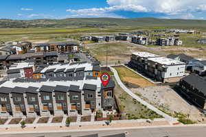 Bird's eye view of a mountainous background