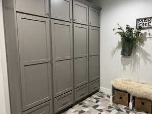 Mudroom with 4 lockers