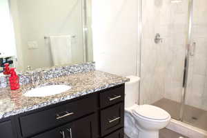 Bedroom 3 en suite bath