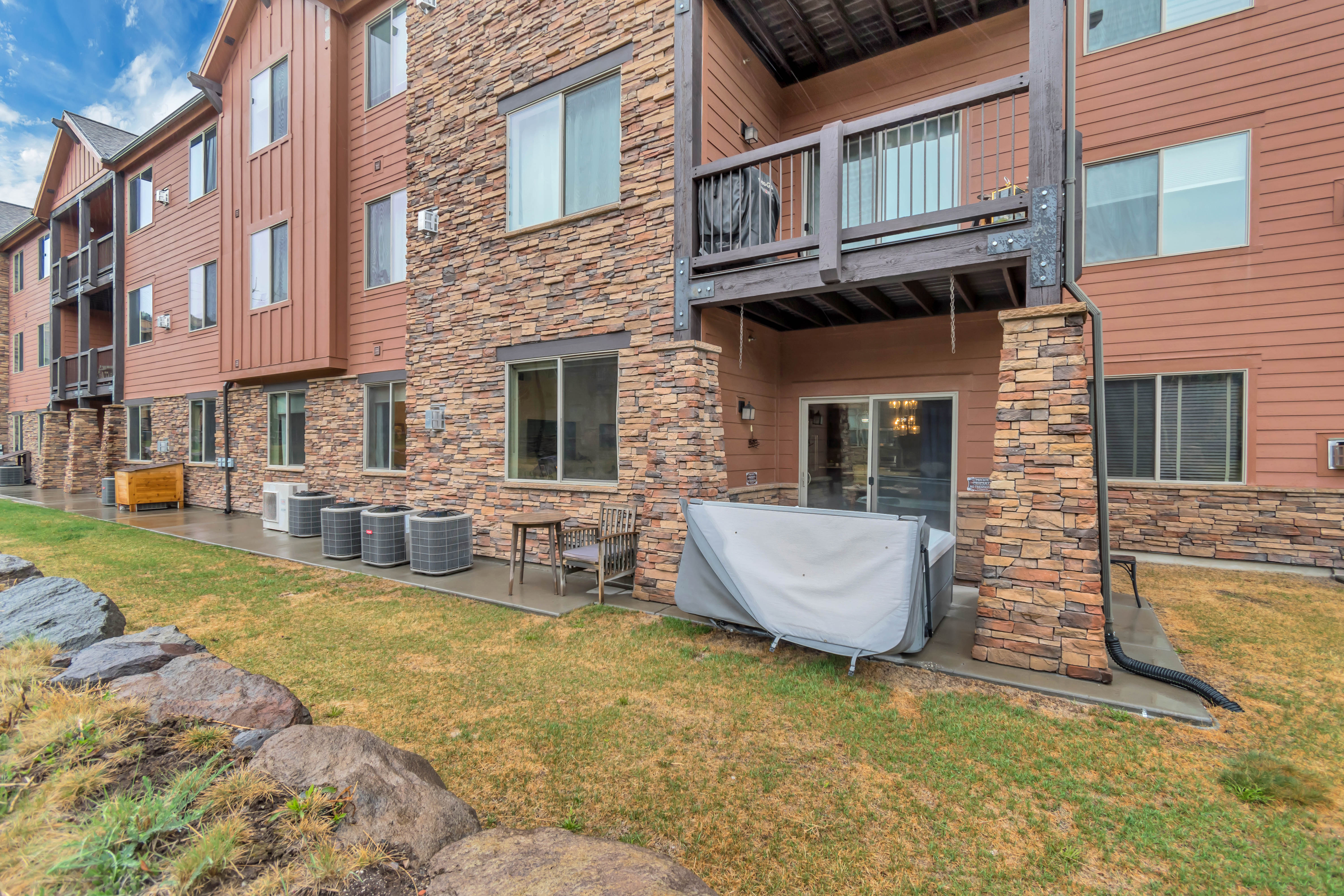 View of apartment building / complex