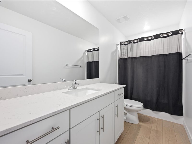 Full bathroom