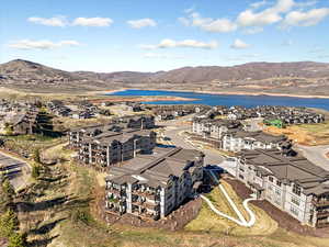 Bird's eye view of a water and mountain view