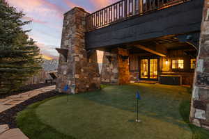 View of patio / terrace featuring a putting area