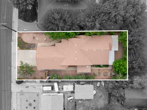 Aerial view of property and surrounding area with property boundaries highlighted