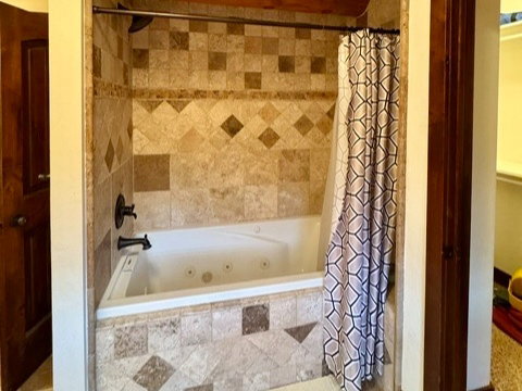 Oversized tub / shower