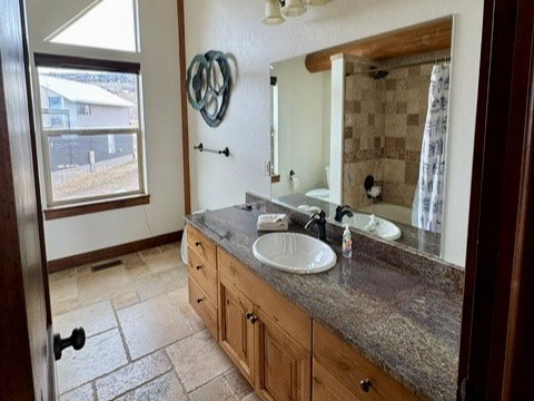2nd view of common bath