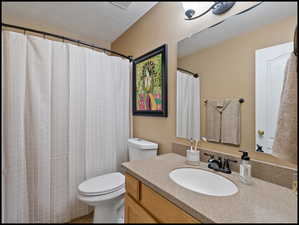 Prmary en-suite bathroom