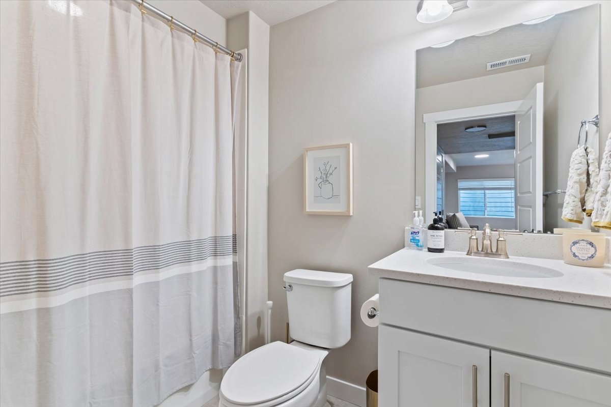 Main bathroom