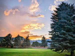 View of property's community with a mountain view