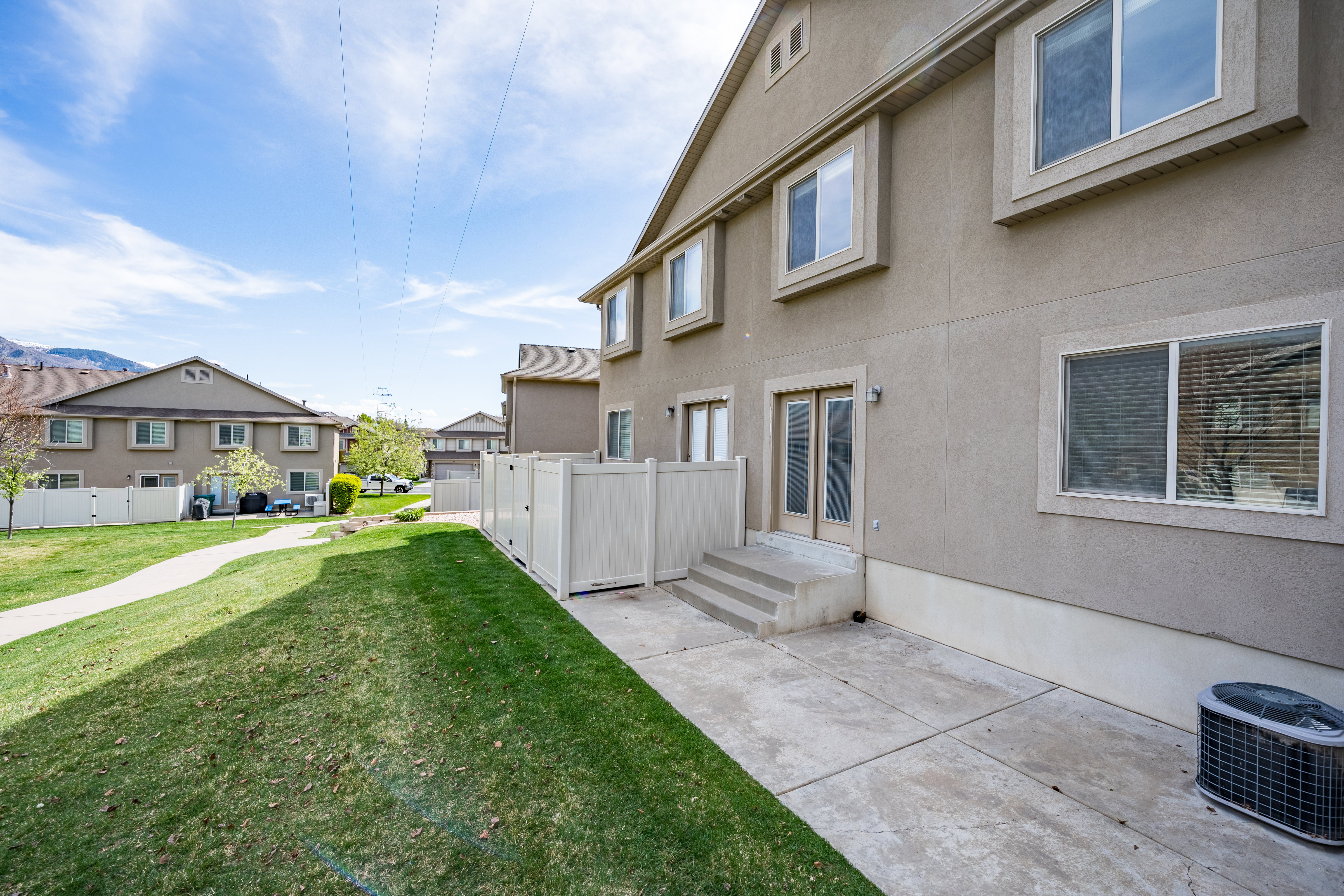 View of yard with a residential view