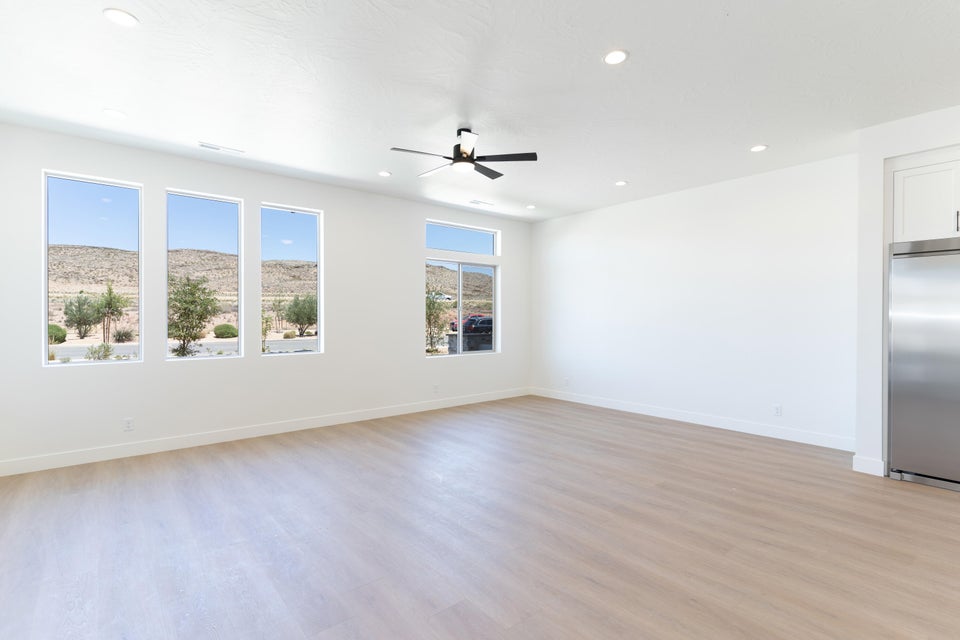 *Photo of a similar unit