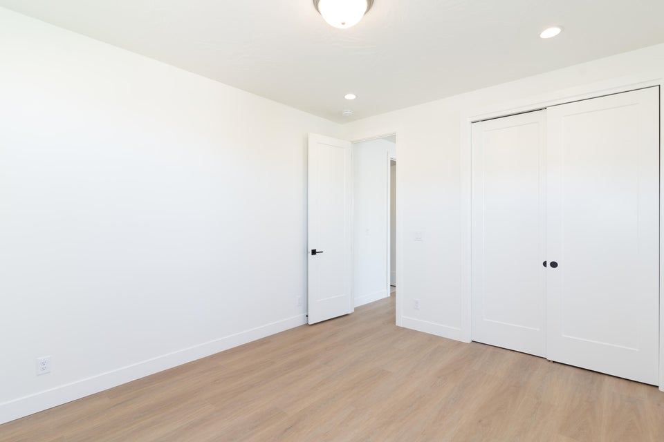 *Photo of a similar unit