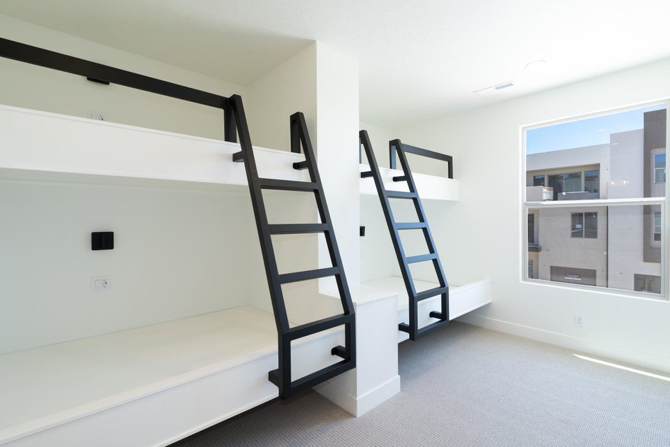 *Photo of a similar unit