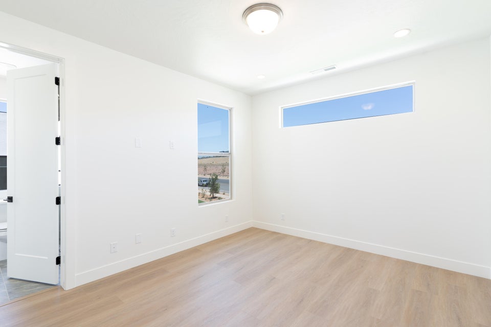 *Photo of a similar unit