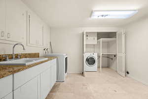 Large Laundry room with sink