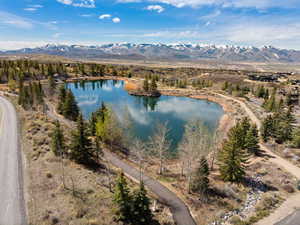 Bird's eye view of a water and mountain view