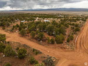 Overview of rural landscape with a mountainous background